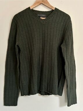 Banana Republic Men's Ribbed V-Neck Sweater - Olive